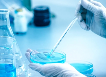 【手軽】ヒト幹細胞培養液で頭皮や髪の毛のお悩みへのサービスをエステサロンで！