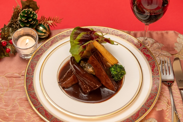 牛タンの赤ワイン煮