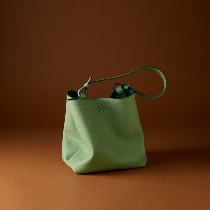 ショルダーバッグM \88,000(税込)