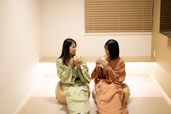 色浴衣でリラックス