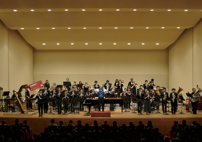 3YIpbQ0sUYvm2TiAaWLY.jpg?w=940&h=940