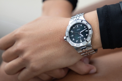 3bV4XNZRkBkQ8DrX2dlS.jpg?w=940&h=940