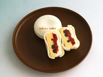 【新発売】もっちり求肥入り「ミルクバニラのジェラート最中」 		買えるのは世界でココだけ！ 大阪・天満橋「tables labo」に登場 