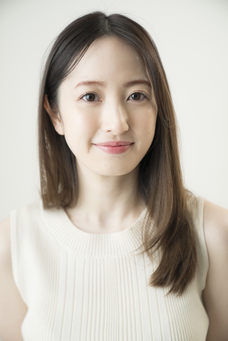 主人公の娘・藍花(32)役:團 遥香