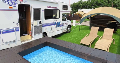 キャンピングカー