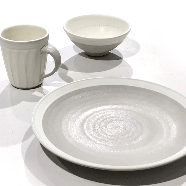 11月11日「いただきますの日」は、 福岡・小石原焼「上鶴窯」の食器で「いただきます!」