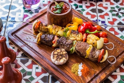 3rZRl7RJAeUx9jhsV4Vk.jpg?w=940&h=940