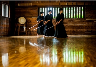 教養講座・居合道(武道場)