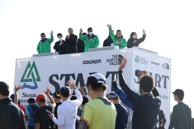 3xRzwoBGc5i57clsdhNs.jpg?w=940&h=940