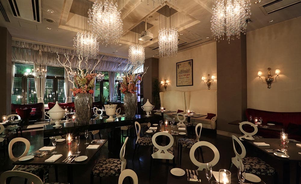 レストラン夜(1F)