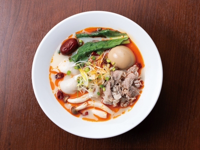 麻辣湯人気の具材セット｜1,180円（税込）【牛肉・水餃子・味玉・肉団子・キノコ類・ほうれん草】