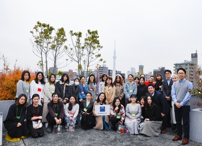 49xWJkmjqi8ZcN0TyaRc.jpg?w=940&h=940