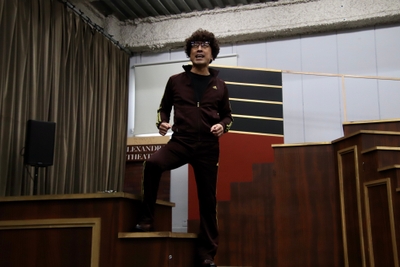 4EjaQrJf8SwndU6Dqu5m.jpg?w=940&h=940