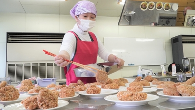 4KN2vSUUEI0C2n0PnB6b.jpg?w=940&h=940