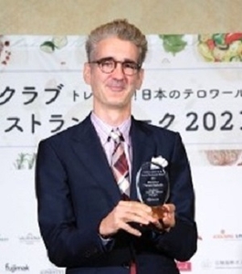 4NyBSmv2AyNo1fBKu6Vg.jpg?w=940&h=940