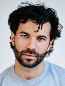 4Oxo3ZgZaJFJN7c4ZSVv.jpg?w=940&h=940