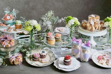 華やかなフラワースイーツで伝える“感謝の気持ち”　 「メイプリルの母の日マルシェ2025」を5/7より開催