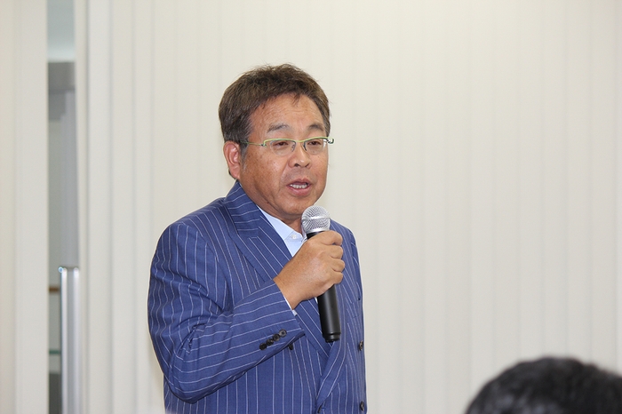 好適環境水について解説する理大工学部応用化学科の山本俊政准教授