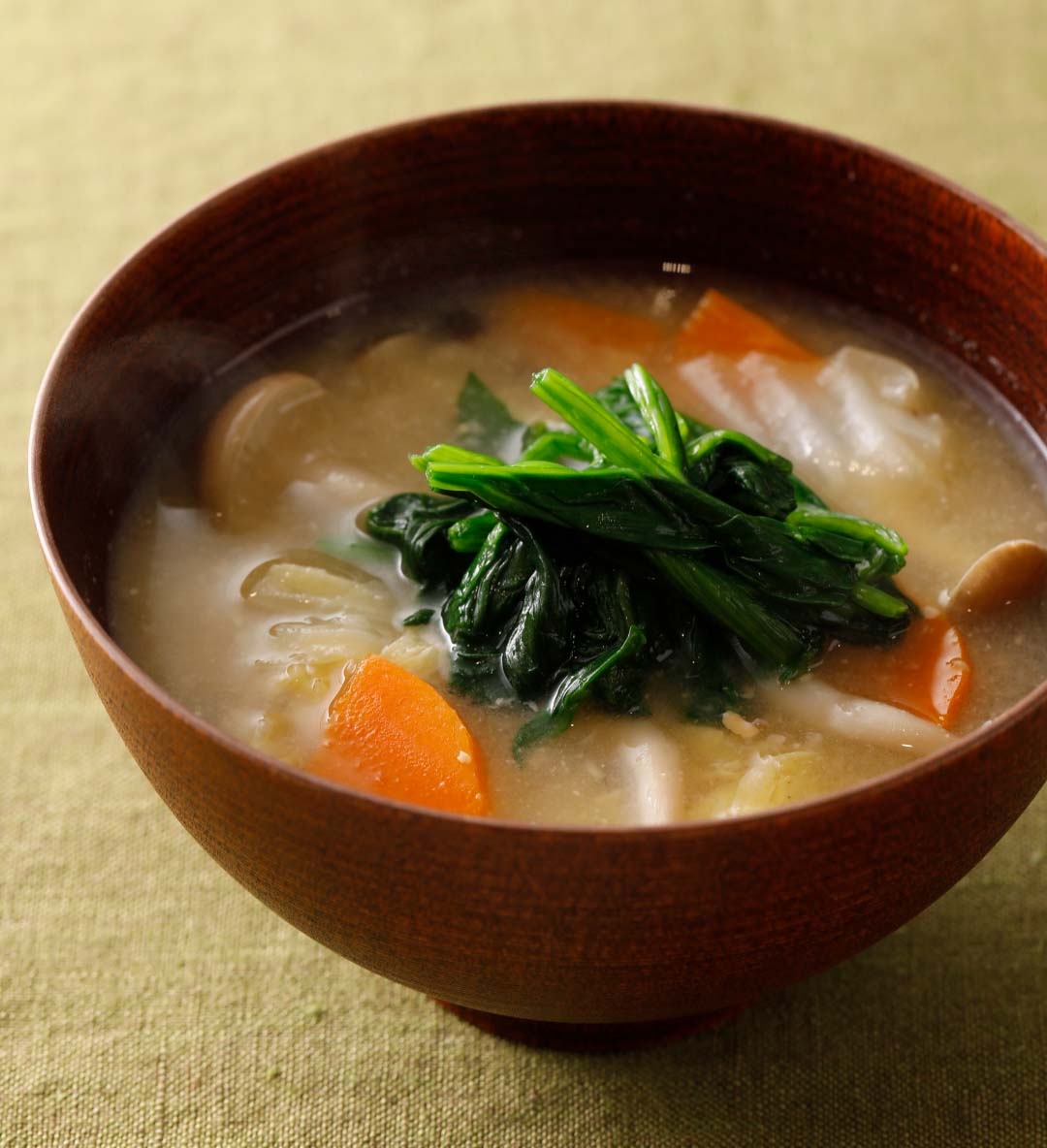 たっぷり野菜の麦みそ汁