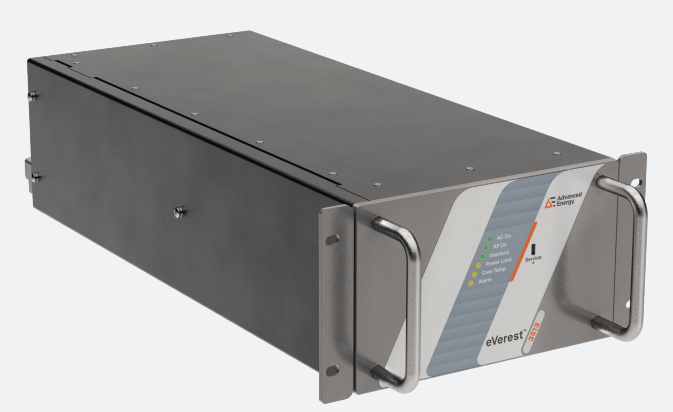 図. 半導体用RFジェネレータの製品画像