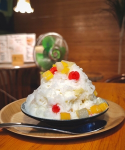 4iqsxSignmv4cgIHKkWq.jpg?w=940&h=940