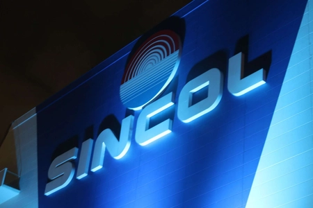 感謝のブルーライト　「社屋をライトアップ　Light it blueに賛同」