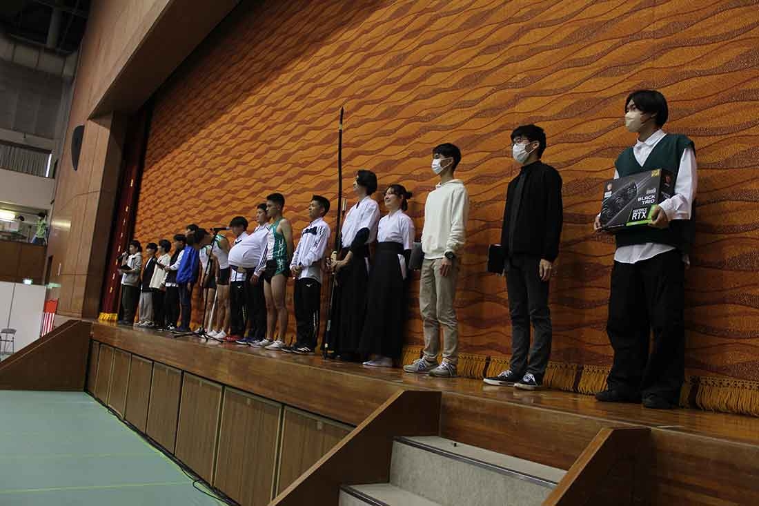 学友会のメンバーが学生生活、部活動を紹介しました