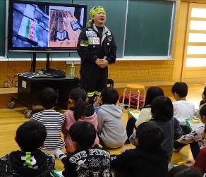 54whSyeua2GiNiZlFXRZ.jpg?w=940&h=940