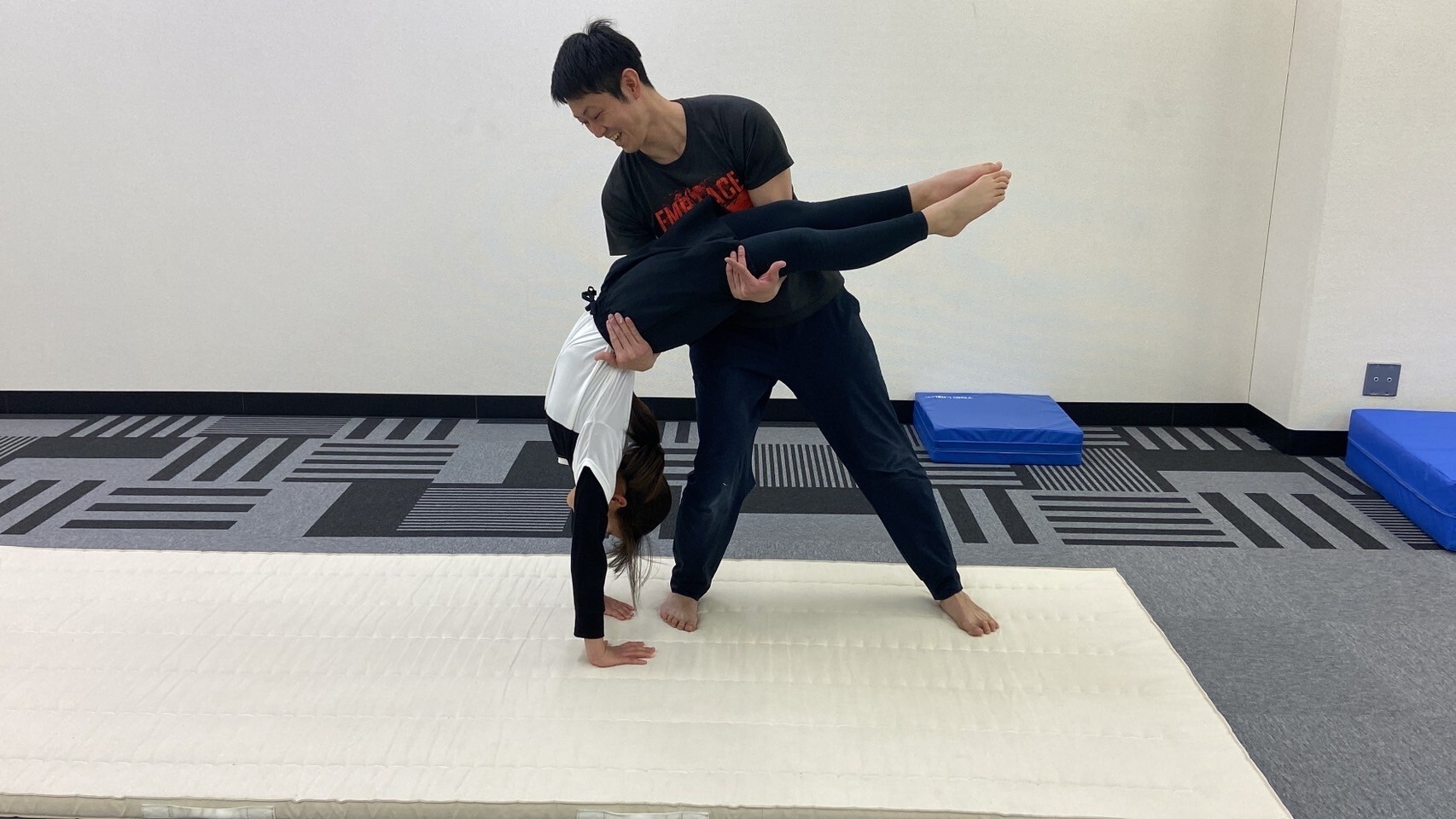 レッスン風景(アクロバット) 3