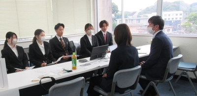 保育士不足を産学官連携で解消へ！　近畿大学九州短期大学で飯塚市主催「合同就職説明会」を開催