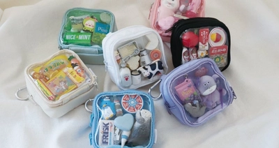 【ガチャ活フリークに朗報！】ただのポーチじゃない！ガチャ詰めできちゃう実用性◎カラビナ付きWファスナーポーチ『GACHA-PO(ガチャぽ)』が新発売！