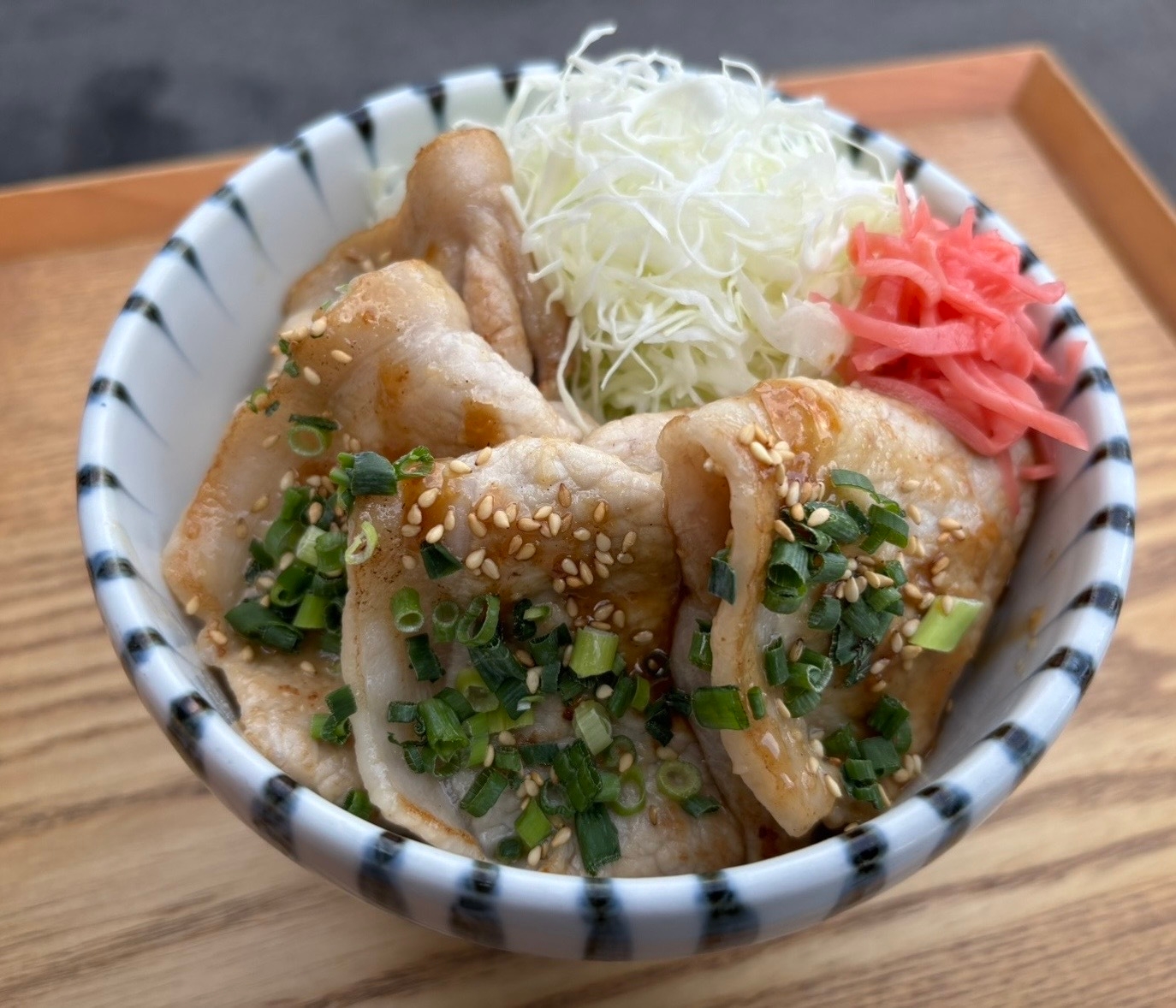 うま塩ねぎ豚丼