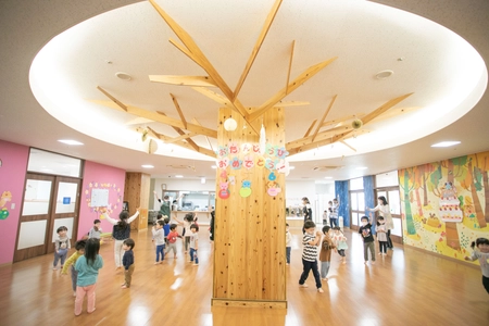 千葉県・ユーカリが丘「子どもの事を一番に考えたらユーカリが丘」　 ～新たな子育て応援プロジェクトの第一弾として 5月10日に田植え体験を実施～