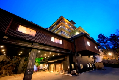 5RO8MGth3E3vJrlzKhYs.jpg?w=940&h=940