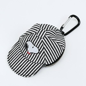 スヌーピーのキャップ型ポーチ