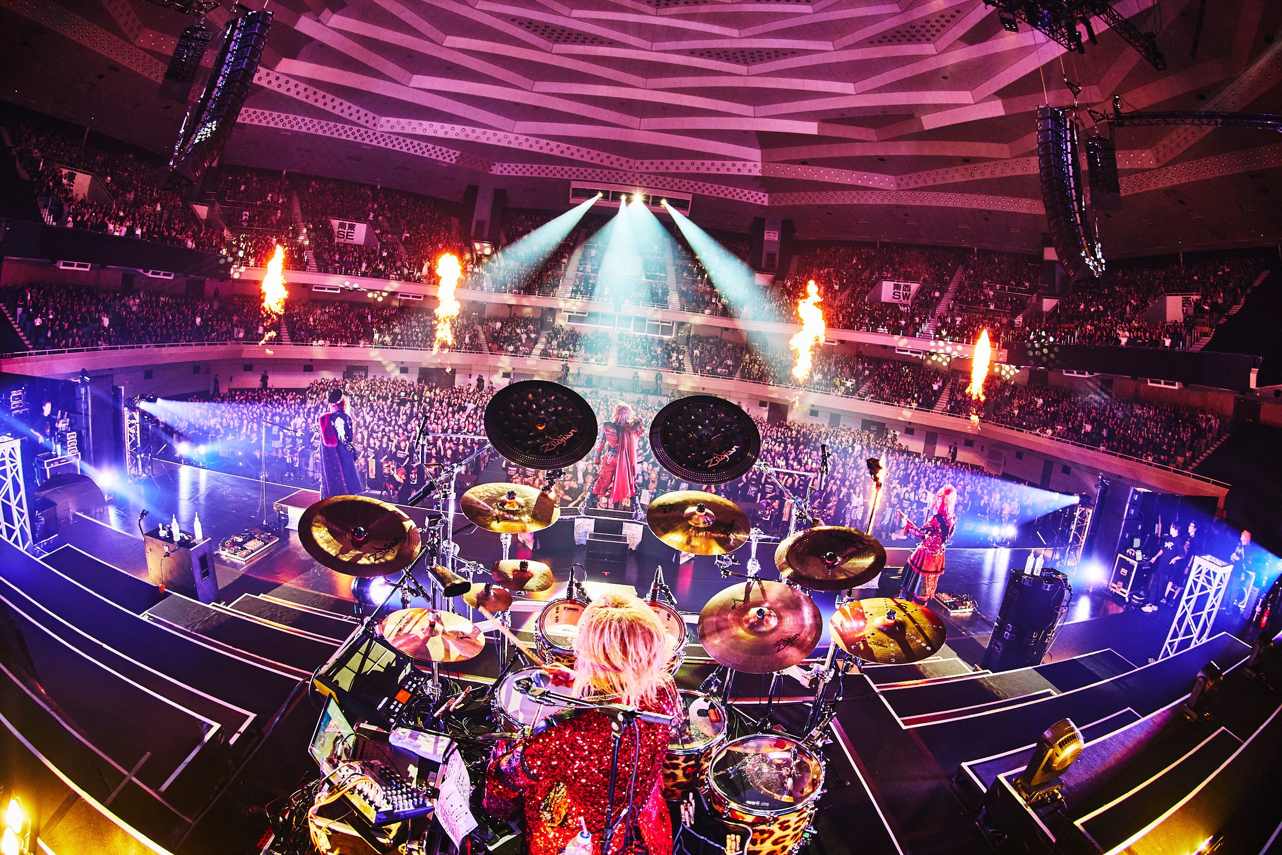 【動作確認済み】のちのおもひに～20周年記念コンサート・ライヴ完全収録盤 ライヴレポート】Royz、初の日本武道館単独公演を開催！ 新たな