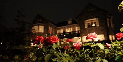 洋館ライトアップをドローンで空撮