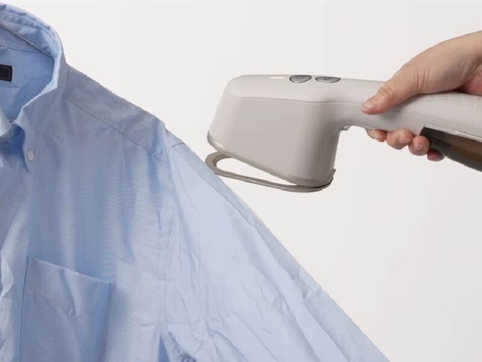 衣類を挟んで折り目付け&シワ伸ばし