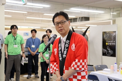 開会式であいさつした岡山高島屋の岡憲史・代表取締役社長