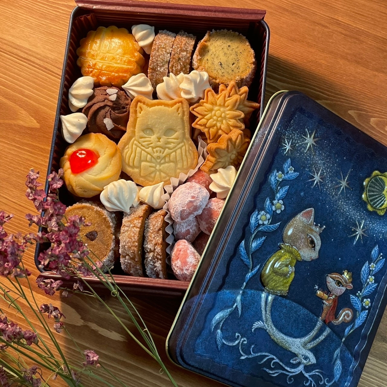 手作りクッキー缶 by 菓子屋 ツキノミ