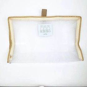 ミッフィーのメッシュオーガナイザーで収納が楽しく、かわいく大変身。ナチュラルで落ち着いたデザインで生活になじみやすいです◎