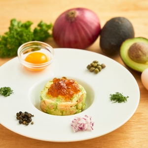 5jE1W4XQmQAqvIZFoxoc.jpg?w=940&h=940