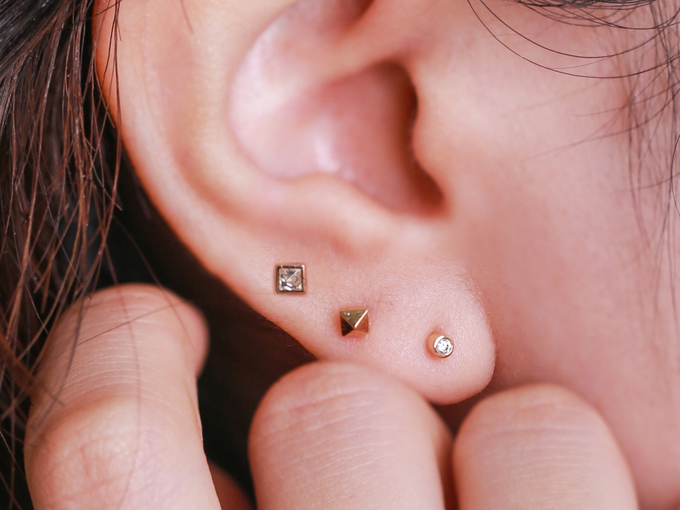 上品シンプルピアス 上から「ダリル」ピアス(片耳用)・「ミニスタッズ」ピアス・「ラーノ」ピアス