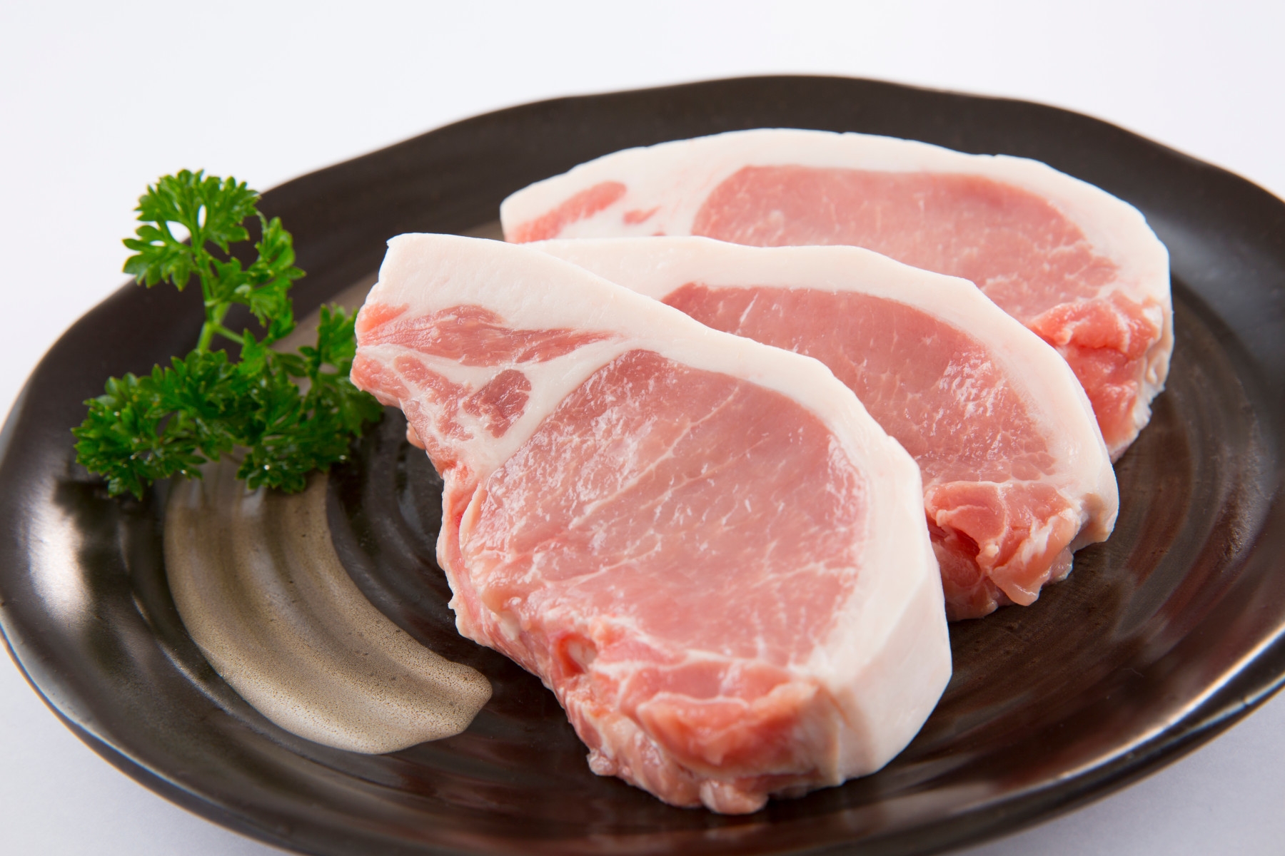 【3/1はブタの日♪】“大商金山牧場×子ども向け保湿剤”異色のコラボ第2弾!お肉を食べてプレゼントをゲットしよう!