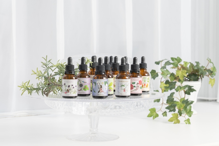シャンドゥルールオリジナルの和のフラワーエッセンス(各種3,996円税込)