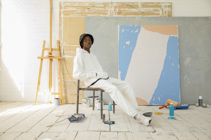 スウェットパーカ¥4,999 スウェットジョガーパンツ¥3,999