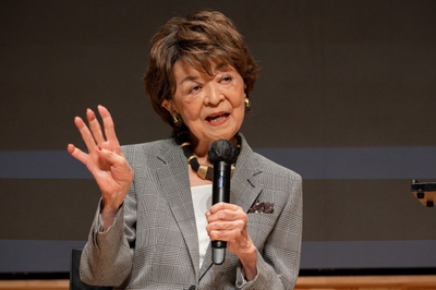 67S6fFJXtfW788QI9b8S.jpg?w=940&h=940