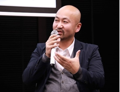 6ABXN8QXWCAdScdPhc8m.jpg?w=940&h=940