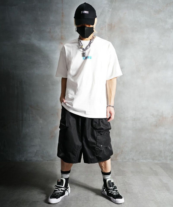 Exaggerate Box Logo TEE(ホワイト)