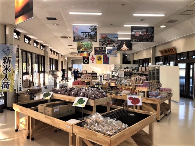 施設内館(リニューアルした農産物販売コーナー)